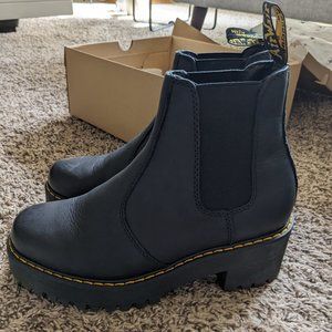 Dr. Martens Rometty Moldova Chelsea Boots